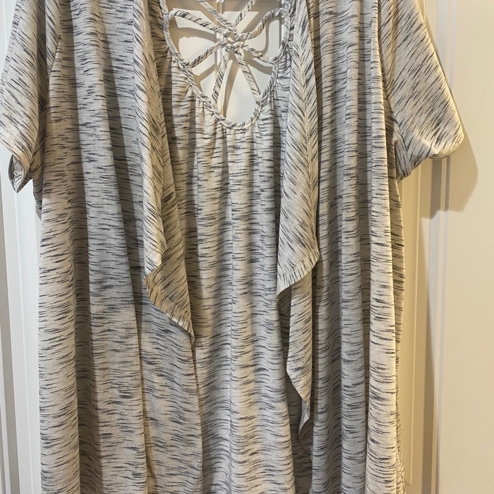 Maurices 3x, grey/white lightweight cardigan/shrug